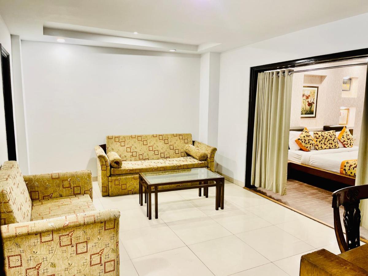 Hotel Queens Tower Amritsar Exterior foto